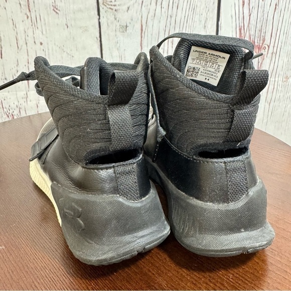 Under Armour High Top Volleyball Sneakers Women’s size 7 in black GUC - Picture 10 of 12